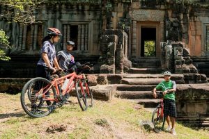 Cycling Angkor Wat with go cambodia tours (2)
