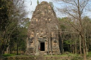 Sambor Prei Kuk exploration with go cambodia tours (3)