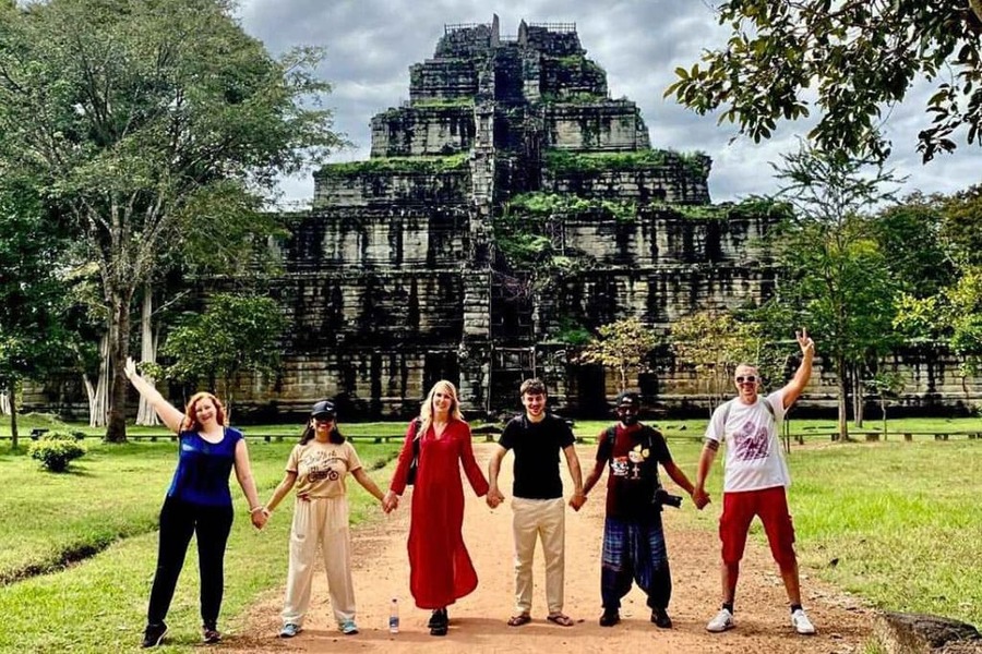 cambodia tour guide book